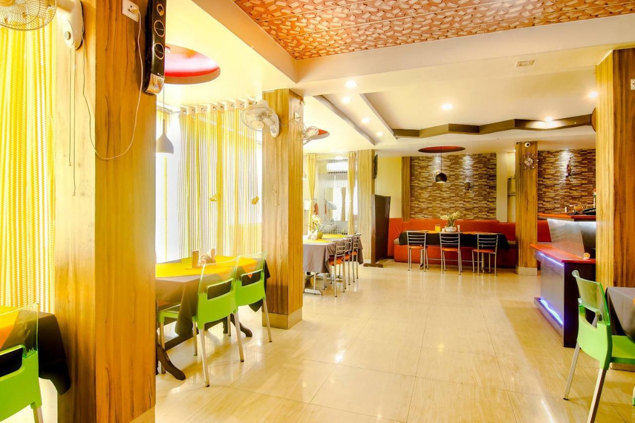 Oyo Dayal Residency Tezpur Bagian luar foto