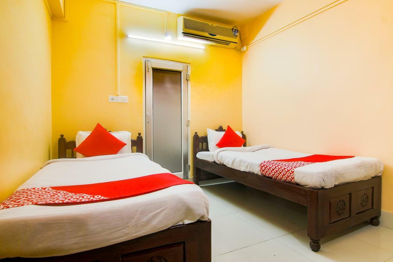 Oyo Dayal Residency Tezpur Bagian luar foto