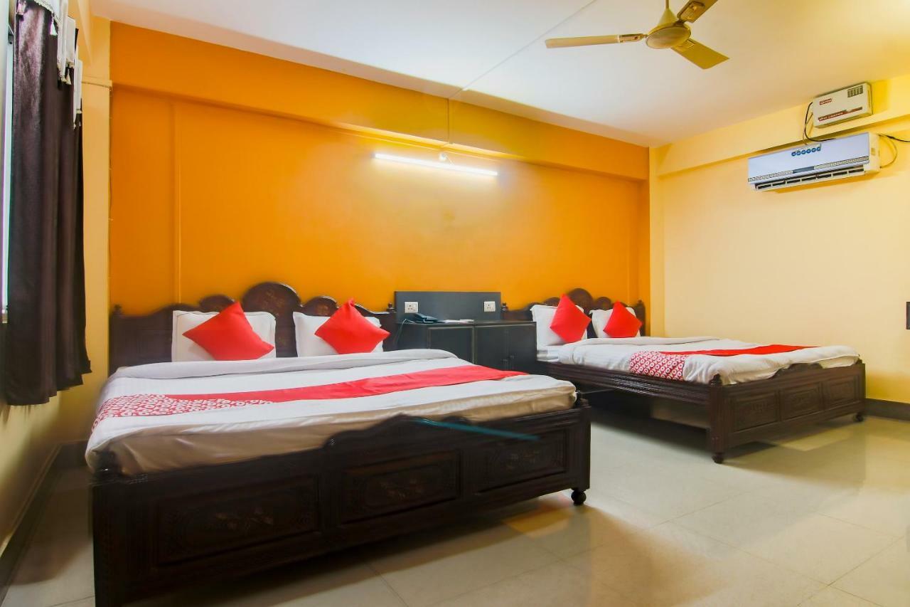 Oyo Dayal Residency Tezpur Bagian luar foto
